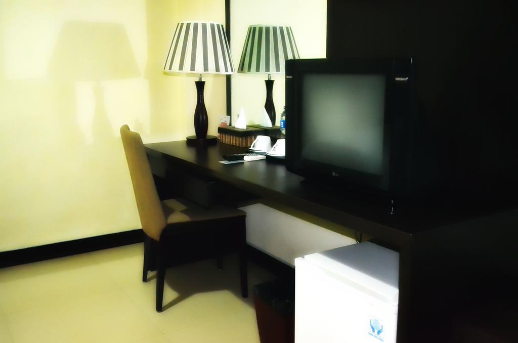 Royal Mamberamo Hotel Sorong Kamer foto